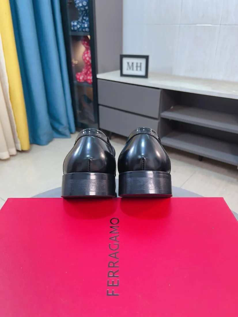 Men's shoes 💰560🌸🌸Water dyed cowhide 🆘[Salvatore Ferragamo] Ferragamo's latest casual business leather shoes for men! Available at counters simultaneously! The fabric is made of specially imported original suede calfskin, and the interior is made of imported water-dyed cowhide. It is absolutely luxurious and leads the fashion trend. Matching code: 38-44 45 customized